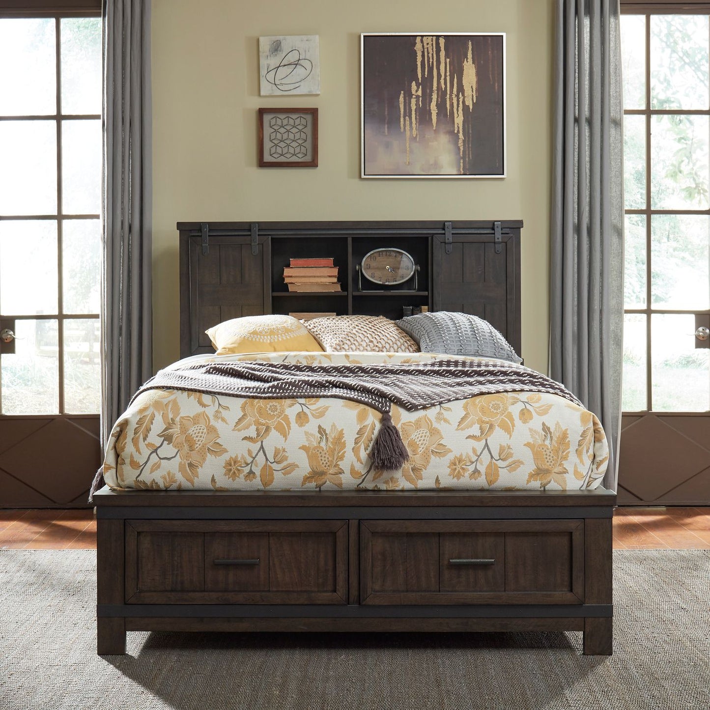 Thornwood Hills - Queen Bookcase Bed