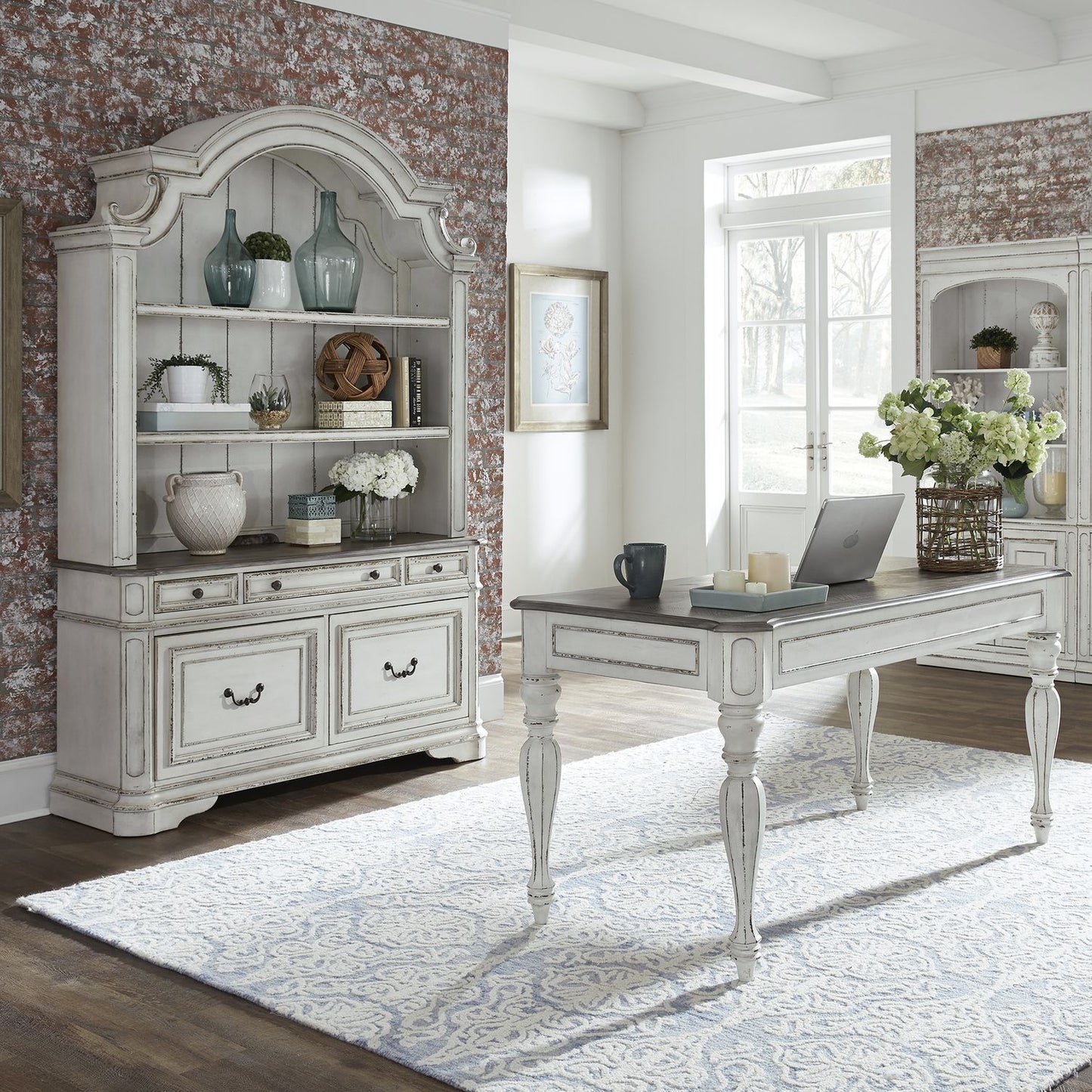 Magnolia Manor - 3 Piece Desk & Hutch Set