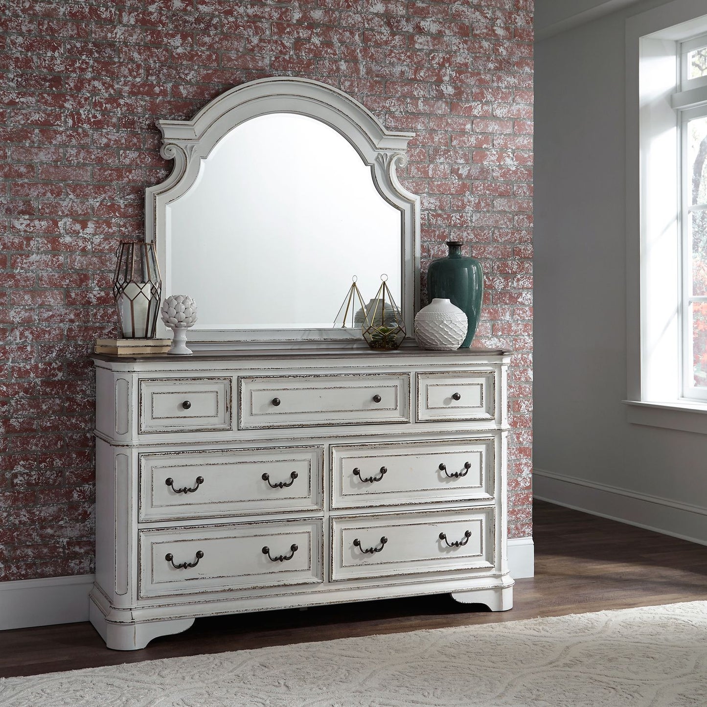 Magnolia Manor - King Uph Sleigh Bed, Dresser & Mirror, Night Stand